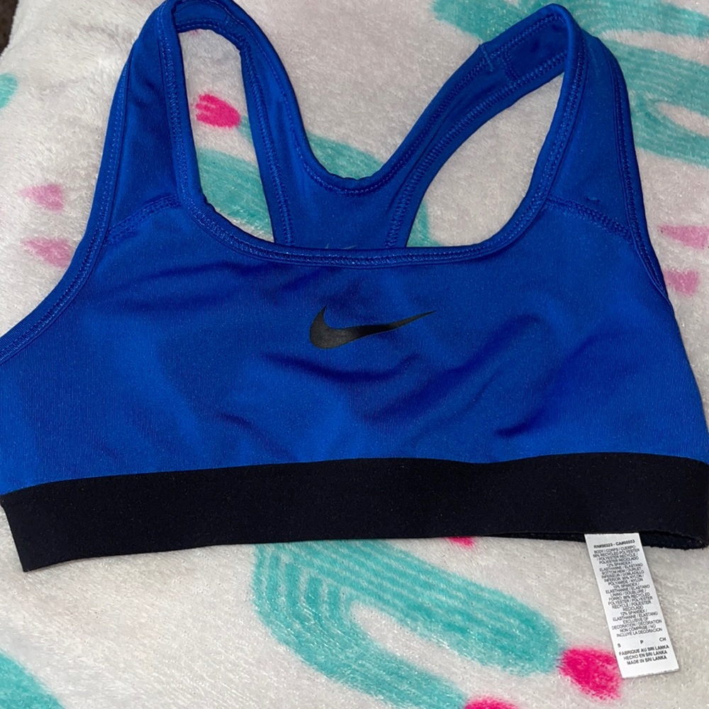 Blue Nike Sportsbra.